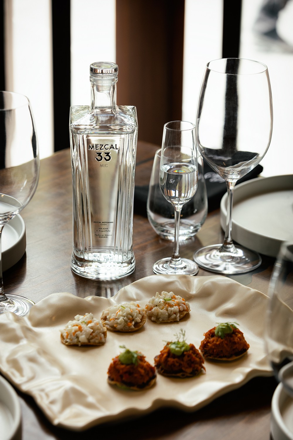 02_Mezcal_33_Producto_Ivan_de_la_Luz_Proyecto