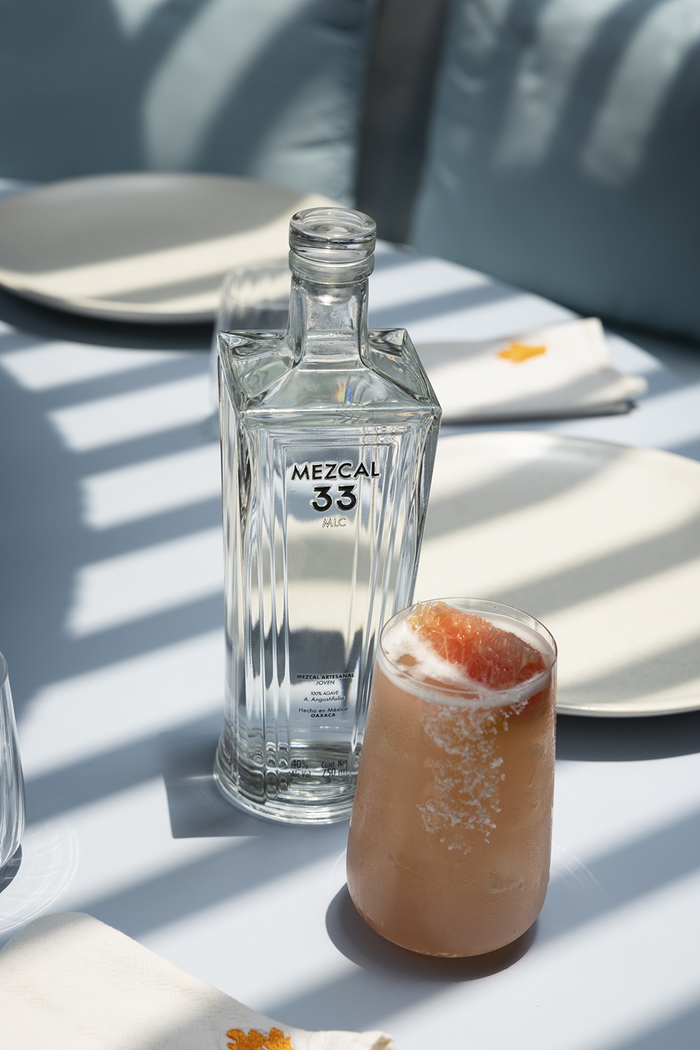 10_Mezcal_33_Producto_Ivan_de_la_Luz_Proyecto