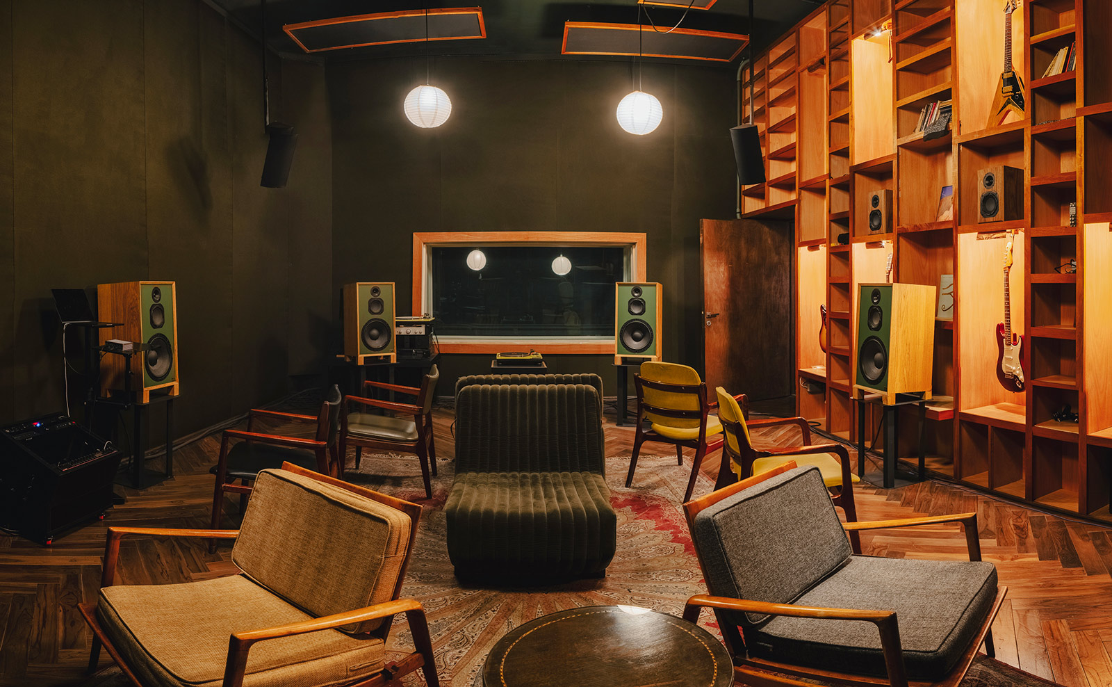 Fotografía de arquitectura en un estudio de grabación: Casa de Copas Studios, CDMX | Iván de la Luz